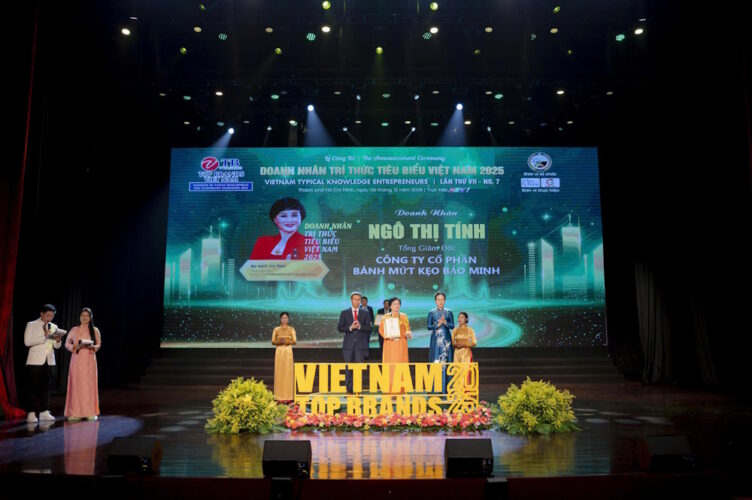Nghệ nhân Quốc gia TGĐ Ngô Thị Tính doanh nhân trí thức tiêu biểu Việt Nam 2025 9 bao minh duoc vinh danh top 10 thuong hieu hang dau viet nam 2025 z7298873452555 741b7f7a031c62e646b6d73e4ba938f1