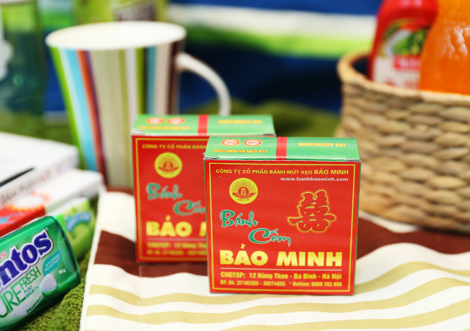 Bánh cốm ăn ngon nhất vào tháng Tám, khi gió mùa thu bắt đầu hiu hiu thổi thì cũng là lúc những hạt cốm Vòng thơm ngon nhất